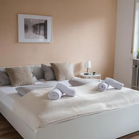 Exklusives Ferien-appartement Mit Pool- Und Saunazugang Fuer Bis Zu 4 Personen *